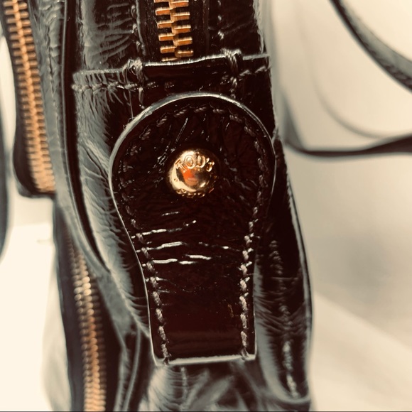 Tods patent leather T-Bag. The original T-Bag.. - Picture 7 of 16